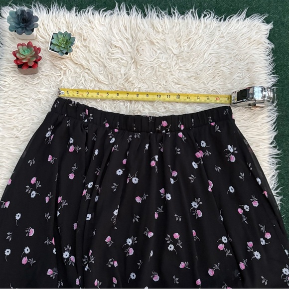 Torrid Floral Chiffon Skater Mini Skirt - Picture 3 of 9